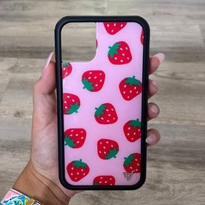 Wildflower iPhone case 🍓